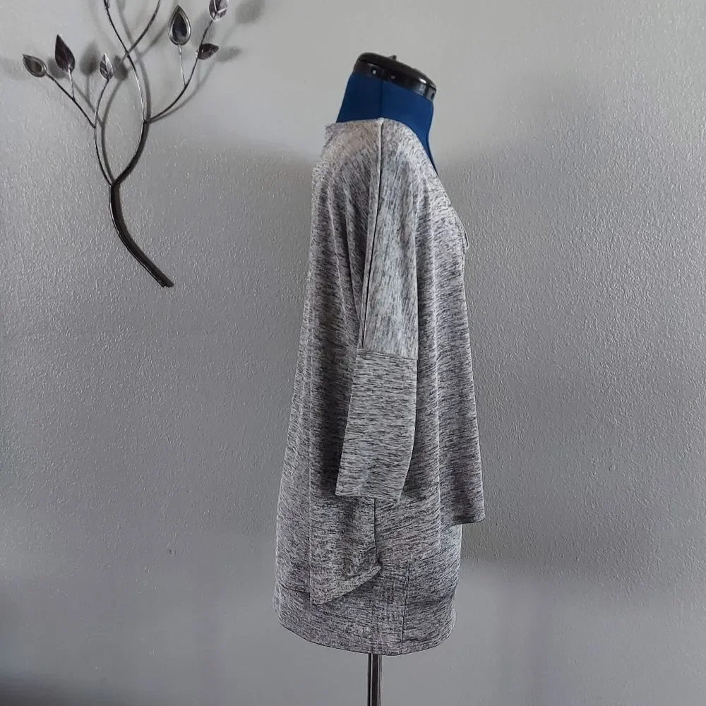 Joseph Ribkoff Layered V-Neck Tunic Top Sz 8 Silver Gray 3/4 Sleeve - Picture 4 of 10